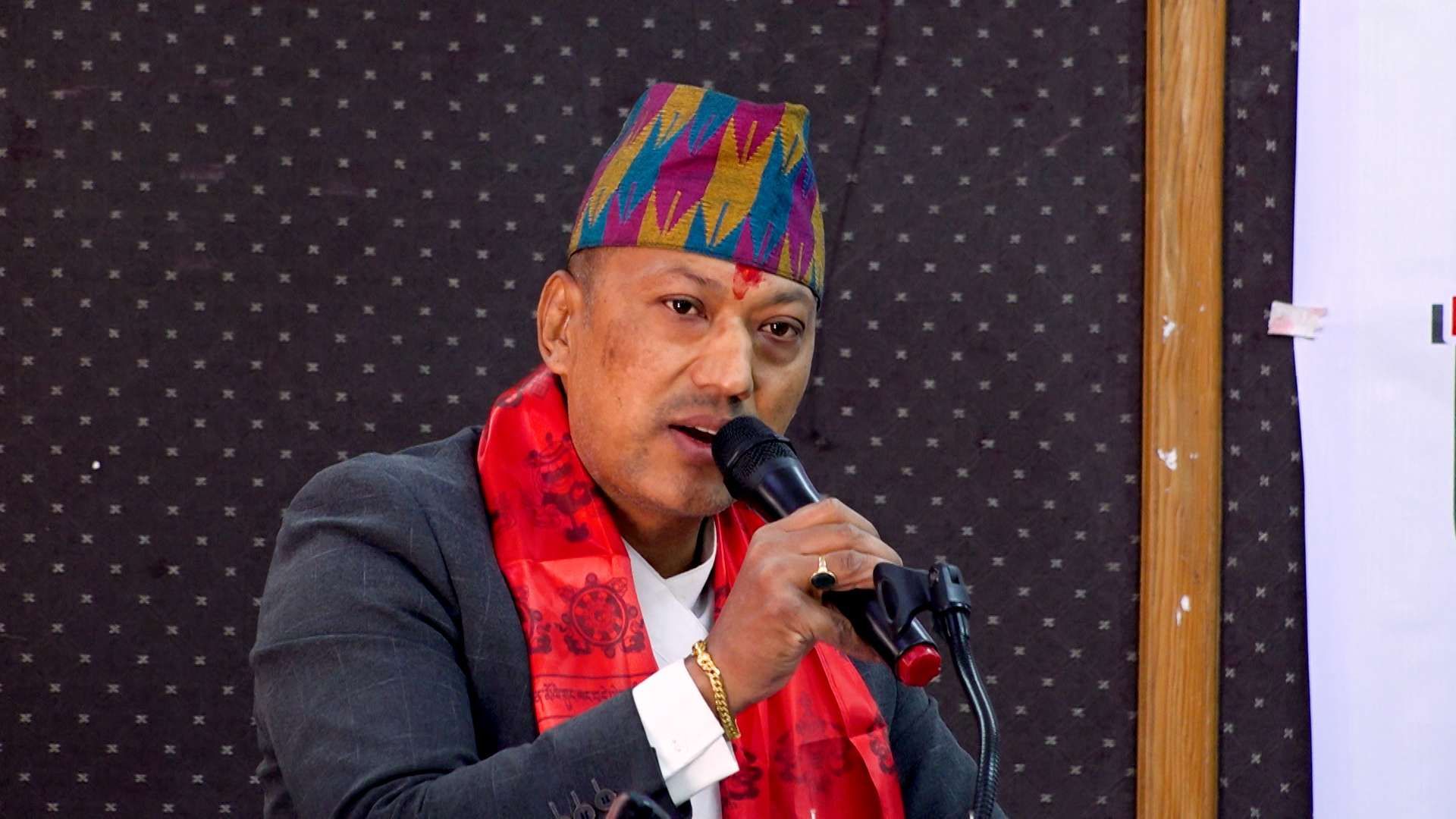 गरिबको पैसा डुबाउने सहकारीहरु कारवाहीको दायरामा आउँछन् : मन्त्री श्रेष्ठ